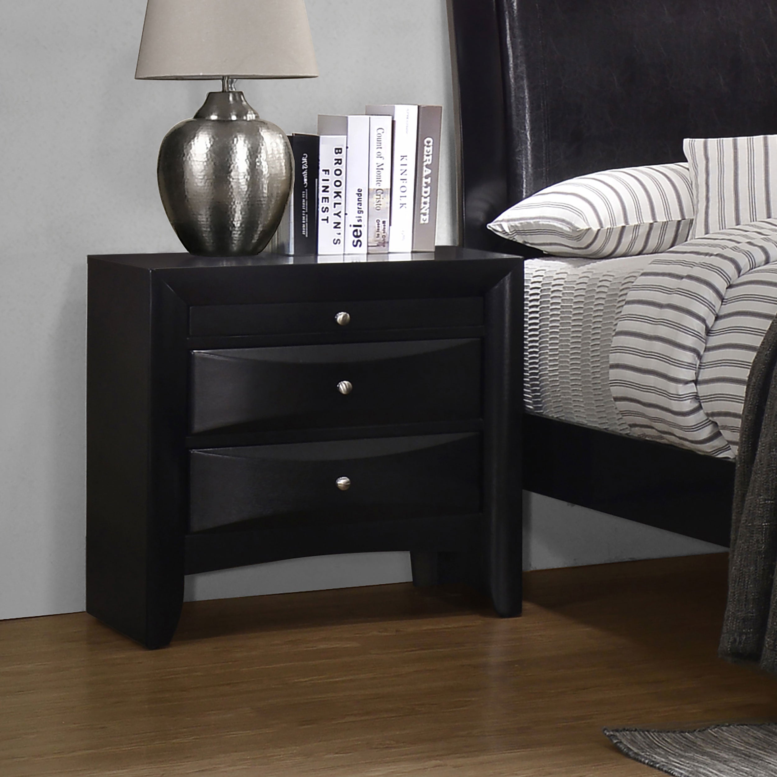 Briana Rectangular 2-drawer Nightstand Black