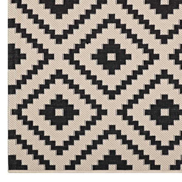 Perplex  Geometric Diamond Trellis 5x8 Indoor and Outdoor Area Rug